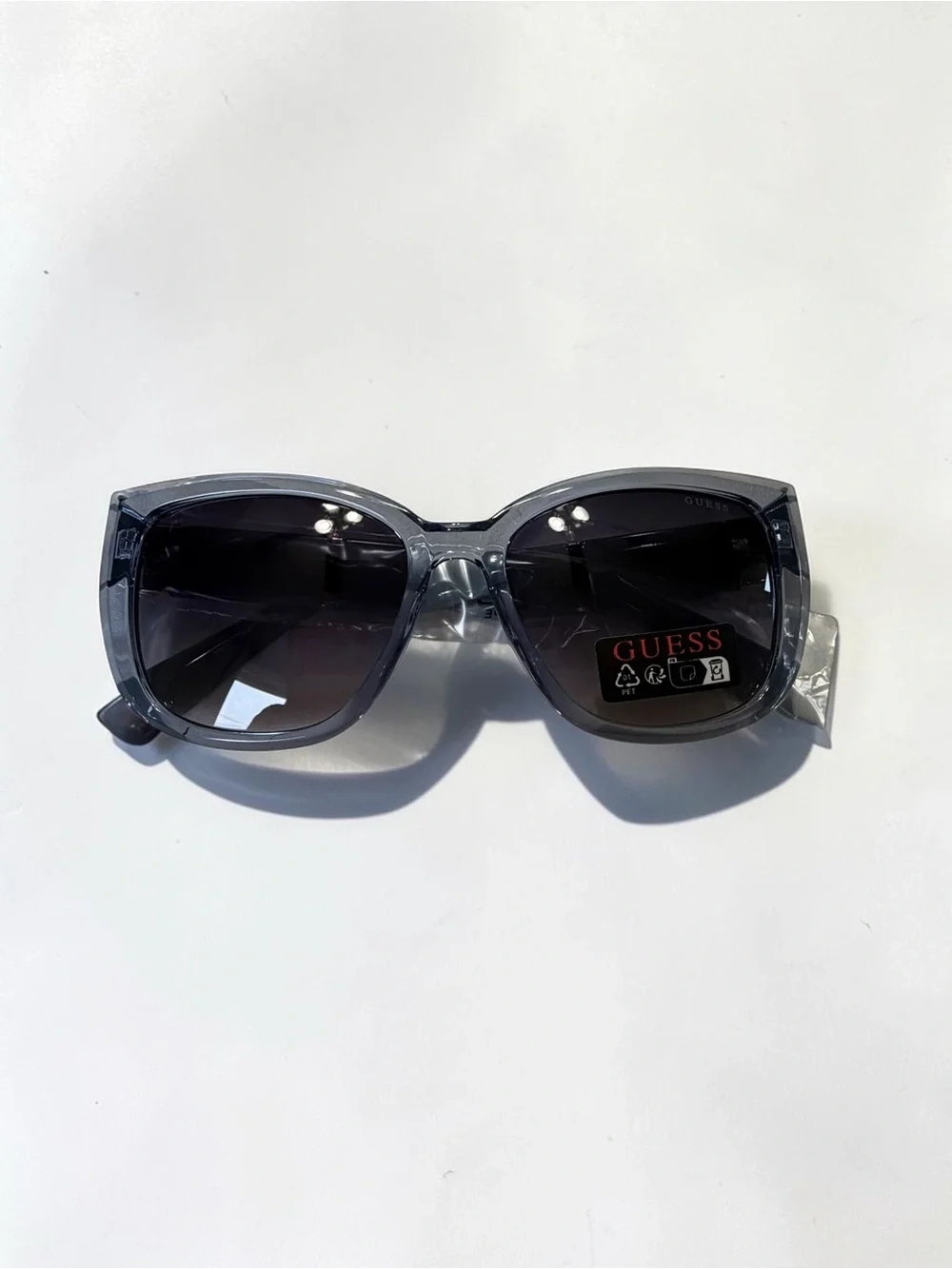 Guess Oversized Gradient Sunglasses – Translucent Blue Square Frames